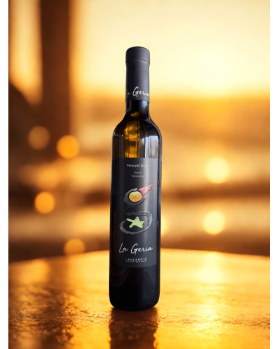 Botella de La Geria Moscatel Dulce elaborada en Lanzarote.